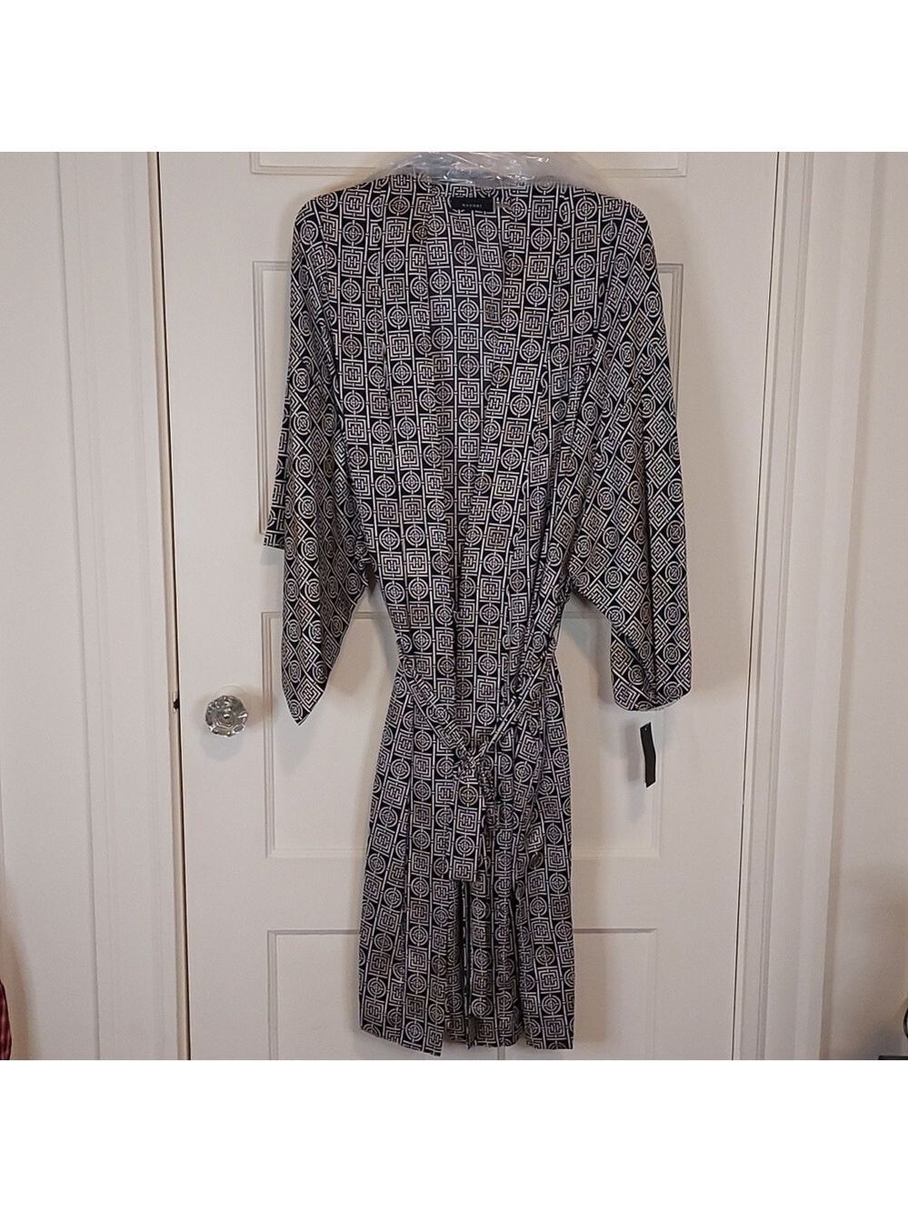 Natori Infinity Robe - Picture 4 of 16
